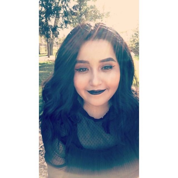 Hi I’m Lenna I’m 24 years old and new to Poshmark! - Picture 1 of 3